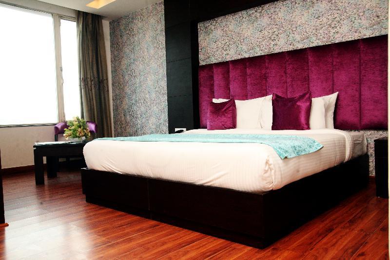Capital O 7331 Hotel Downtown Нью-Делі Екстер'єр фото