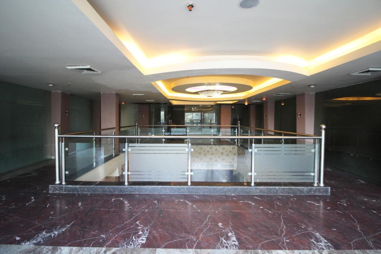 Capital O 7331 Hotel Downtown Нью-Делі Екстер'єр фото